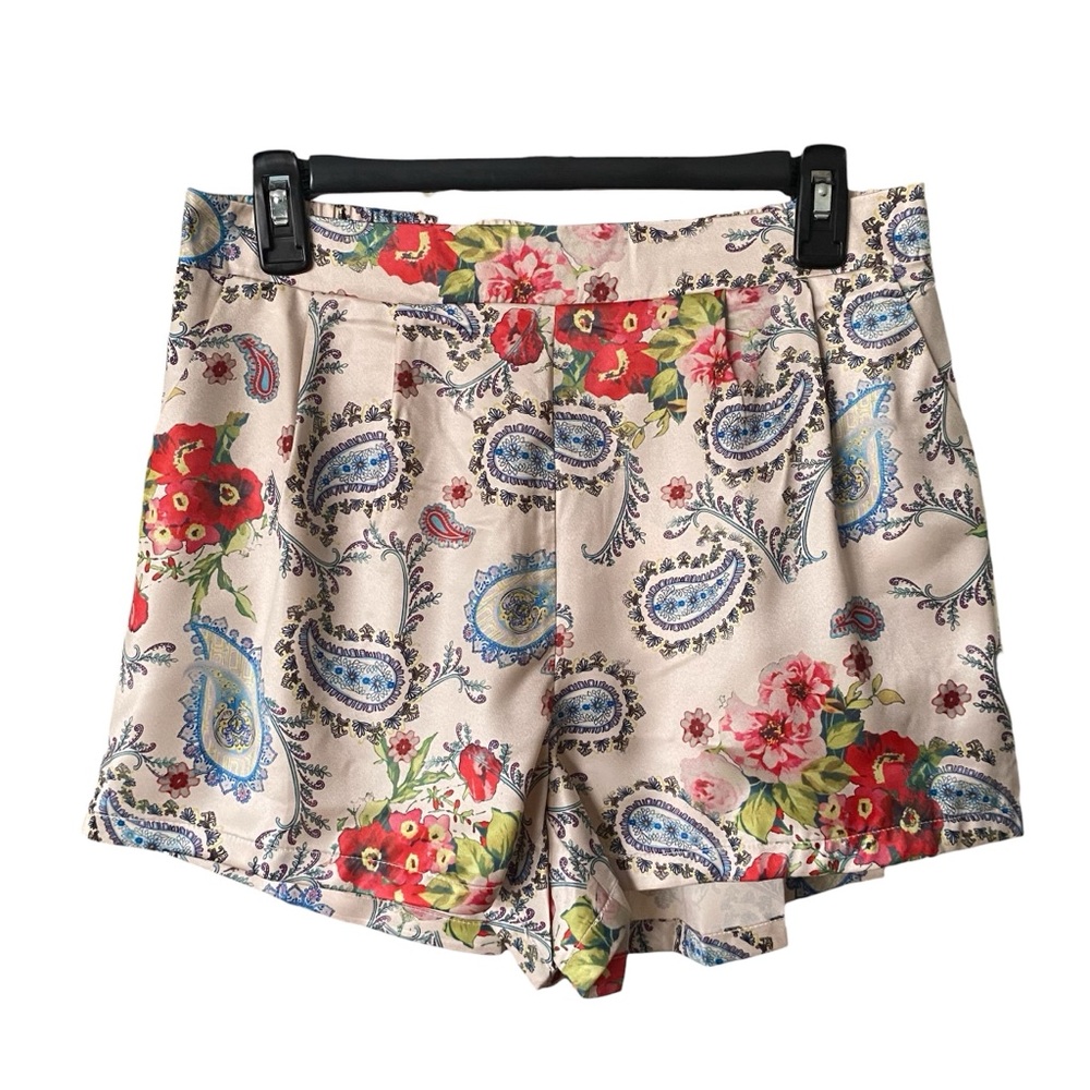 Umgee Paisley Floral Print Shorts Pockets Womens Size Large Cream High Rise NWT